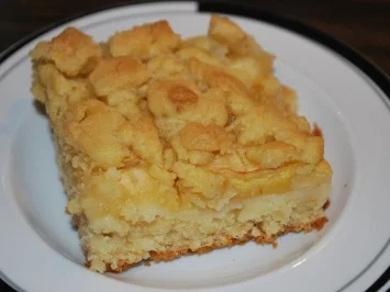 Schneller Apfel-Streusel-Kuchen vom Blech - Rezept