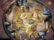 Paella Valenciana - (einfach leeeeecker - wer Spanien liebt!) so wie ich es mag und und meine Gäste auch - jeder Region hat ihr eigenes Rezept, es gibt keinen absoluten Klassiker, aber dieses ist aufwändig ,lecker+so wird es überwie - Rezept