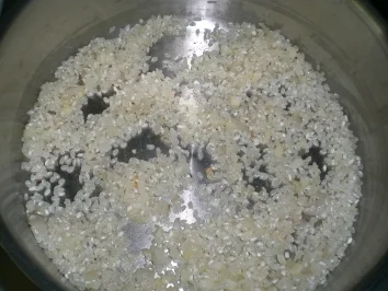 Rezept: Rote Beete Risotto mit Camembertsauce und Speck Bild Nr. 2 Rote Beete Risotto mit Camembertsauce und Speck - Rezept - Bild Nr. 2