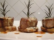 Rezept: Schweinsfilet auf Kartoffelscheiben mit Kรคse รผberbacken Schweinsfilet auf Kartoffelscheiben mit Kรคse รผberbacken - Rezept