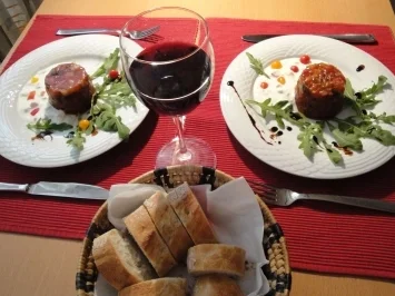 Rezept: Ratatouille-Törtchen mit Knoblauchsauce Bild Nr. 2 Ratatouille-Törtchen mit Knoblauchsauce - Rezept - Bild Nr. 2