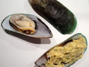 Greenshell-Muscheln mit Kräuterbutter überbacken - Rezept - Bild Nr. 2