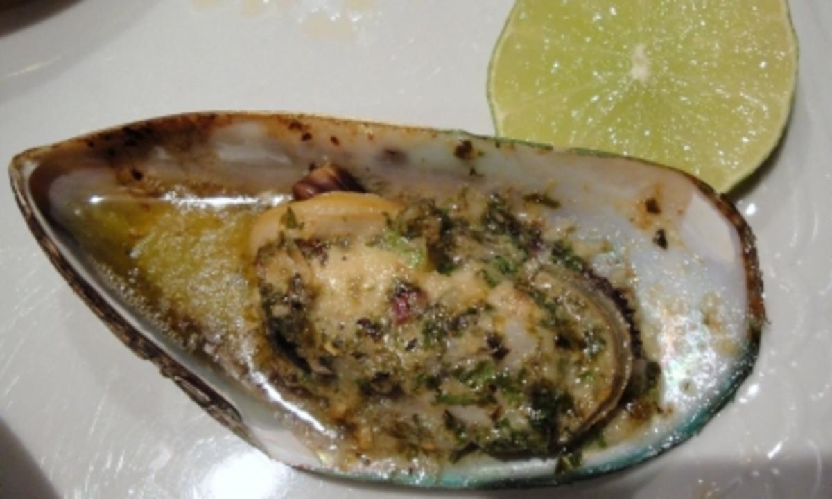 Greenshell-Muscheln mit Kräuterbutter überbacken - Rezept - Bild Nr. 3
