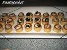Mit Schinkencreme gefüllte Mini Blätterteig Pasteten - Rezept