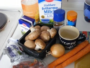 Sahnechampignons mit Möhren und Pasta - Rezept - Bild Nr. 2