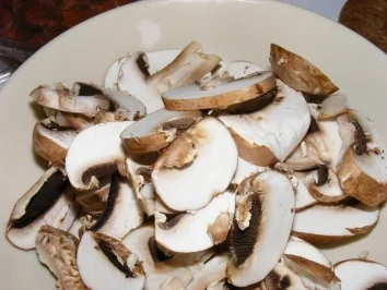 Sahnechampignons mit Möhren und Pasta - Rezept - Bild Nr. 3