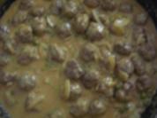 Hackbällchen in Curry-Kokos-Sauce - Rezept