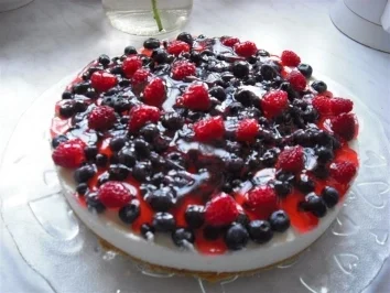 Rezept: Sommerliche Beerentorte Sommerliche Beerentorte - Rezept