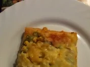 Pizza mit Erbsen, Mais, Hack und Hollandaise - Rezept