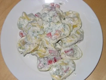 Rezept: Tortellini-Salat Bild Nr. 2 Tortellini-Salat - Rezept - Bild Nr. 2