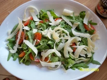 Rezept: Rucola-Tomatensalat Bild Nr. 4 Rucola-Tomatensalat - Rezept - Bild Nr. 4