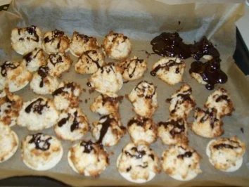 Rezept: Omas Kokosmakronen Bild Nr. 12 Omas Kokosmakronen - Rezept - Bild Nr. 12