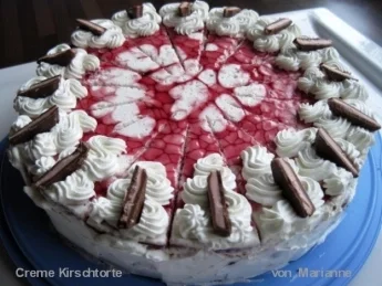 Cremefine Kirschtorte - Rezept