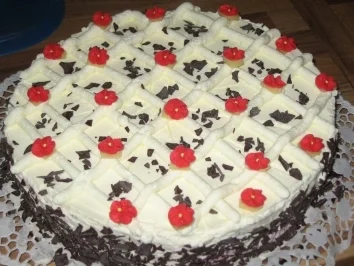 Rezept: "falsche" Schwarzwälder-Kirschtorte Bild Nr. 5 "falsche" Schwarzwälder-Kirschtorte - Rezept - Bild Nr. 5