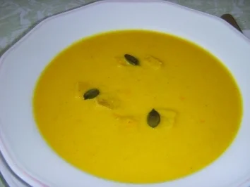 FEURIGE KÜRBISCREMESUPPE - Rezept