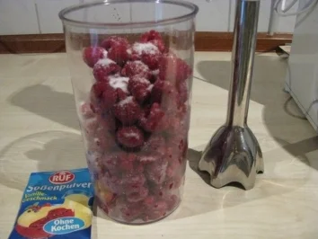 Zitronenkäsekuchen mit Himbeesoße - Rezept - Bild Nr. 8