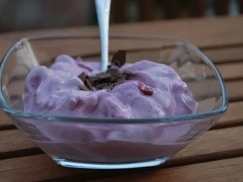 Mascarpone-Creme mit verschiedenen Beeren - Rezept