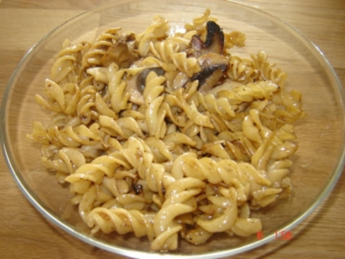 Champignon-Rahm Nudeln - Rezept mit Bild - kochbar.de