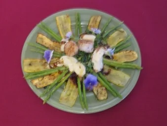 Gemüse-Carpaccio mit Jakobsmuscheln und Parmesan - Rezept