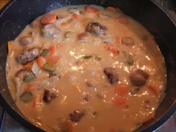 Gehacktesbällchen in Champignon-Rahmsoße - Rezept