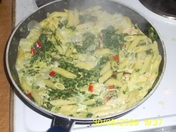 Penne mit Spinat und Lachsfilet - Rezept - Bild Nr. 5