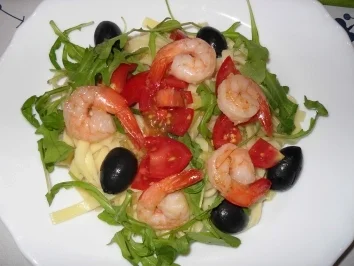 Rezept: Scampi mit Knoblauchnudeln Scampi mit Knoblauchnudeln - Rezept