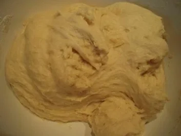 Rezept: Zwetschgenkuchen mit Hefe Bild Nr. 3 Zwetschgenkuchen mit Hefe - Rezept - Bild Nr. 3