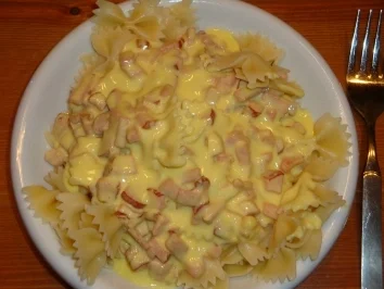 Rezept: Nudeln mit Käse-Schinken-Soße Bild Nr. 9 Nudeln mit Käse-Schinken-Soße - Rezept - Bild Nr. 9