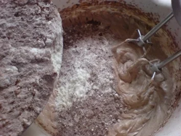 Nuss-Schokoladen-Kuchen - Rezept - Bild Nr. 12