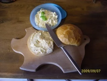 Sonstiges: Schneller Dip oder Brotaufstrich - Rezept