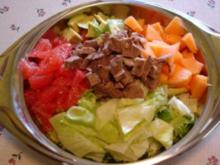 Herbstlicher Salatteller mit Rindfleischstreifen - Rezept