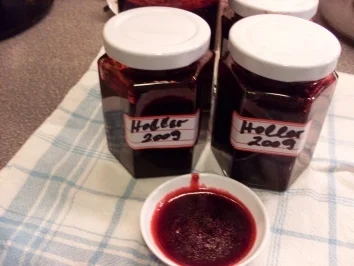 Schwarze Holundermarmelade - Rezept