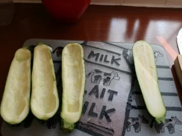 Zucchini gefüllt mit Hackfleisch - Rezept - Bild Nr. 3