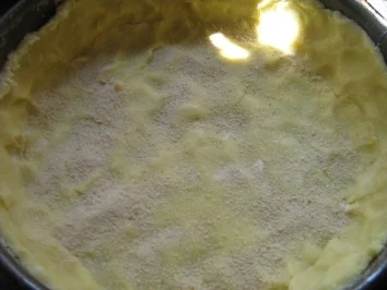 Apfel-Rosinen-Bienenstich - Rezept - Bild Nr. 7