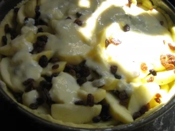 Apfel-Rosinen-Bienenstich - Rezept - Bild Nr. 8