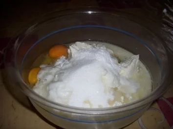 Pflaumenmuskuchen mit Decke - Rezept