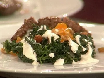 Rezept: Warmer Moorhuhn-Brennnesselsalat Warmer Moorhuhn-Brennnesselsalat - Rezept