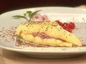Gefüllte Eclair mit Johannisbeercreme a la Reeh - Rezept