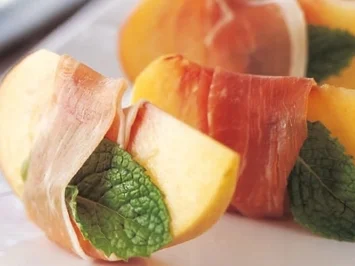 Pfirsiche mit Parmaschinken - Rezept