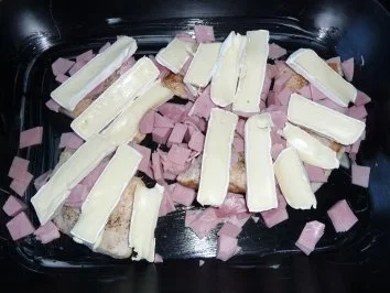 Rezept: Putenschnitzel - Auflauf mit Camembert überbacken.... Bild Nr. 3 Putenschnitzel - Auflauf mit Camembert überbacken.... - Rezept - Bild Nr. 3