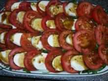 Moni's Tomate Mozzarella - Rezept