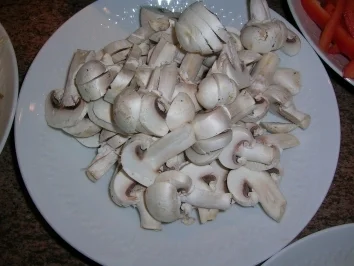 Rezept: Chinesische-Wok-Pfanne (Rindfleisch süss-sauer) meine spezielle Kreation, die immer gut ankommt Bild Nr. 4 Chinesische-Wok-Pfanne (Rindfleisch süss-sauer) meine spezielle Kreation, die immer gut ankommt - Rezept - Bild Nr. 4