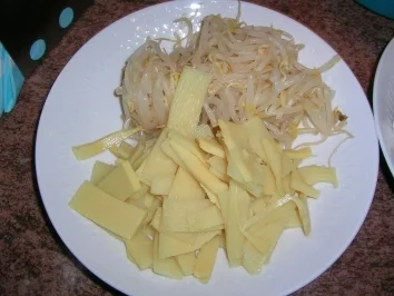 Rezept: Chinesische-Wok-Pfanne (Rindfleisch süss-sauer) meine spezielle Kreation, die immer gut ankommt Bild Nr. 6 Chinesische-Wok-Pfanne (Rindfleisch süss-sauer) meine spezielle Kreation, die immer gut ankommt - Rezept - Bild Nr. 6