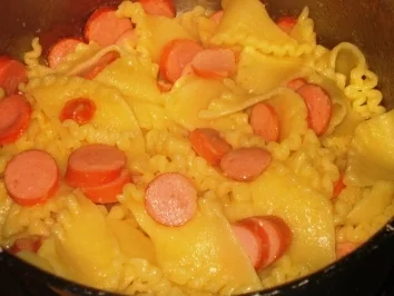 "Bommelhuts GOUWI-Nudeltopf" - Reste schnell und einfach lecker zusammengemanscht!! - Rezept - Bild Nr. 6