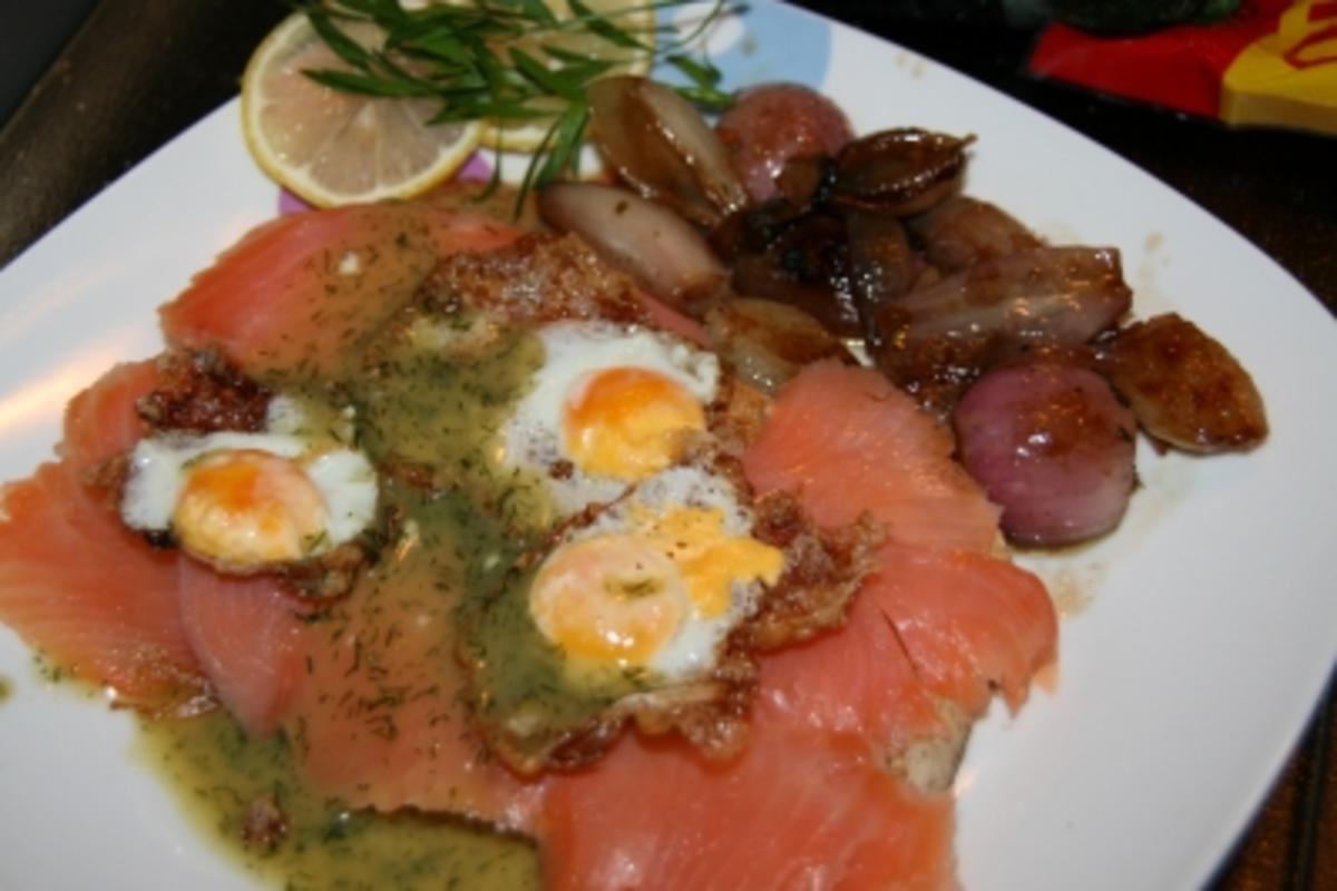 Räucherlachs mit Honigschalotten auf Toast - Rezept - kochbar.de