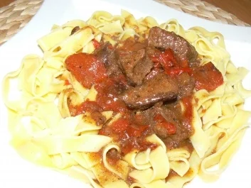 mariniertes Rindergulasch mit Bandnudeln - Rezept - Bild Nr. 4