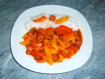 Gemüse -:  Paprikapfanne mit Schinkenknacker - Rezept