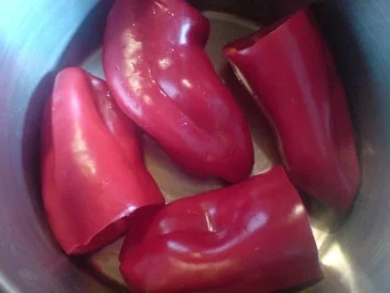 Rezept: Gefüllte Chili-Spitzpaprika Bild Nr. 2 Gefüllte Chili-Spitzpaprika - Rezept - Bild Nr. 2