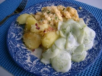 G´schüttelte mit Rührei und Gurkensalat>> - Rezept - Bild Nr. 2
