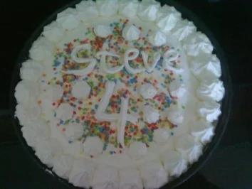 Fruchtig-sahnige Geburtstagstorte - Rezept